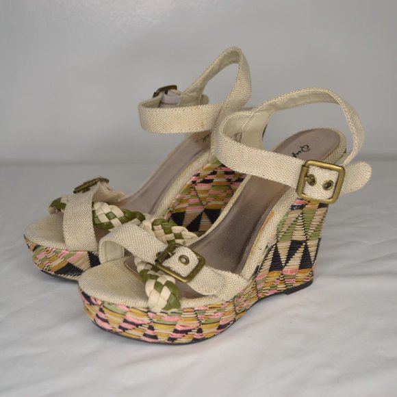 Qupid Strappy Wedges - Picture 1 of 16